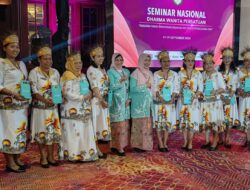 Dihadiri Menteri Keuangan RI, Dharma Wanita Persatuan Tolikara Raih Penghargaan Busana Terbaik Munas ke-V DWP Tahun 2024