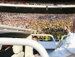 Sri Paus Saat Misa Agung di GBK: Jangan Lelah Membangun Lagi Sebuah Peradaban Perdamaian