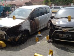 Kantor Redaksi Jubi Dilempari Bom Molotov Orang Tak Dikenal Rabu Dini Hari, Dua Mobil Terbakar