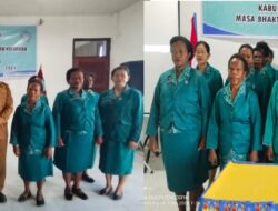 Penjabat Ketua Tim Penggerak PKK Kabupaten Dogiyai Marthina Ukago Lantik Pengurus Baru