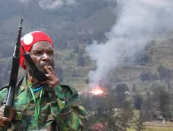 Meki Nawipa Dituding Gubernur Terkutuk, Panglima OPM Goliat Tabuni Ancam Habisi Pejabat Papua