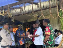 Bupati Tolikara Willem Wandik dan Ny Elisabeth Hadiri Konferensi ke-III Klasis Mamsoi GIDI di Wari