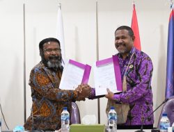 Bupati Tolikara Willem Wandik dan Rektor Unipa Hugo Warami Tandatangani Nota Kesepahaman Kerjasama