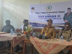 Reses di Intan Jaya Anggota DPR Papua Tengah Henes Sondegau Bertemu Para Guru YPPK Tillemans