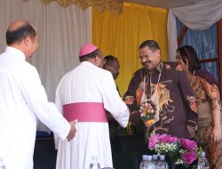 Gubernur John Tabo Bantu Rp 10 Miliar untuk Gereja Katolik Dekanat Papua Pegunungan