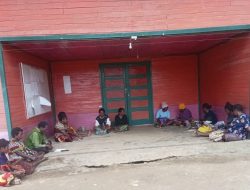 Pembina Sekami dan Misdinar Paroki Immaculata Rapat Penggalangan Dana di Gereja Stasi Idadagi