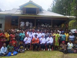 Ketua Gabungan Organisasi Wanita Tolikara Ny Renny Wonda Sosialisasi Program Organisasi di Bokondini