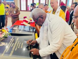 Bupati John Rettob Resmikan Vihara Buddha Mimika: Pemerintah Hadir untuk Semua Umat Beragama