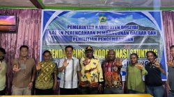 Kepala Bappeda Dogiyai Yakobus Dogomo Wakili Bupati Tebai Buka Penginputan Data Stunting 2025