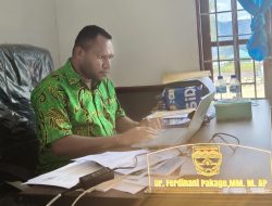 Kadis PMK Deiyai Ferry Pakage Minta 61 Kepala Kampung dan Pendamping Tuntaskan LPJ dan RPD