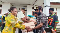 Pemerintah Provinsi Papua Pegunungan Salurkan Bantuan untuk Korban Kebakaran di Karubaga