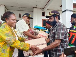Pemerintah Provinsi Papua Pegunungan Salurkan Bantuan untuk Korban Kebakaran di Karubaga