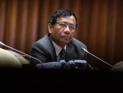 Mantan Menko Polhukam Prof Moh Mahfud MD Bersama 26 Tokoh Nasional Jadi Amicus Curiae