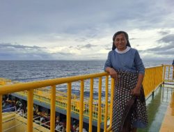 Burung-Burung Manyar: Ideologi, Cinta, dan Kesetiaan pada Kemanusiaan