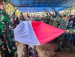 Korban Tewas Insiden Tembagapura Almarhum Sertu Arifin Cepa Dimakamkan Secara Militer di Timika