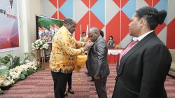 Wakili Gubernur John Tabo, Asisten II Elai Lantik Pengurus dan Pengawas Koperasi Papua Pegunungan