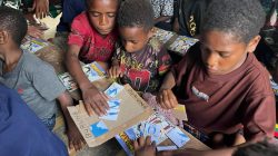 Rumah Baca Kanggime Dorong Anak-Anak di Kabupaten Tolikara Gemar Membaca dan Menulis