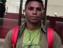 Esai: Memandang Gadis Tionghoa dalam Payudara Nai-Nai Djenar Maesa Ayu ala Longinus