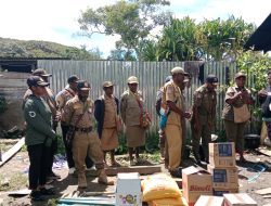 Yohanes Kotouki Meninggal, Pimpinan dan Staf Polisi Pamong Praja Dogiyai Melayat di Rumah Duka