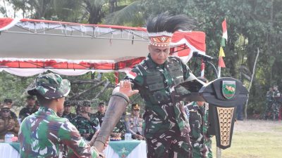 Panglima Kodam Cenderawasih Febriel Sikumbang Tutup TMMD ke-128 Kodim Mimika di Keakwa