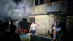 Kepolisian Resor Jayapura Respon Cepat Peristiwa Kebakaran Rumah di Kawasan Kemiri, Distrik Waibu