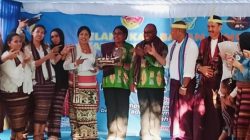 Hedung Sambut Septinus Lobat dan Lende Mere Serta Rombongan Saat Pelantikan IKL Kota Sorong
