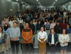 Praktisi Hukum dan Politik Nae Soi Ajak Mahasiswa UKSW Cermati Dinamika Geopolitik Global