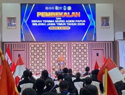 Gubernur Khofifah Indar Parawansa Saat Terima Murid Asal Papua: Saya Mamak Kalian di Jawa Timur