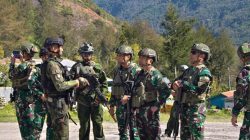Joko Sriyanto Ingatkan Prajurit Bangun Kepercayaan Masyarakat Saat Kunjungi Pos Satgas di Beoga