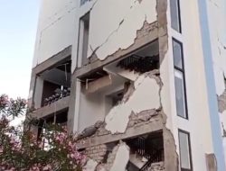 Gempa Magnitude 7,7 Guncang Flores: Satu Warga Meninggal, Pelabuhan Lorenz Say Maumere Ambruk