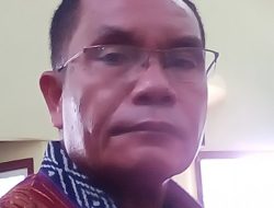 Melepaskan Kekuasaan, Mempertahankan Martabat