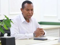 Gubernur Apolo Safanpo Sebut 300 Titik Hutan dan Lahan Terbakar di Provinsi Papua Selatan