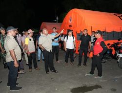 Gubernur Papua Fakhiri Datangi Warga Jayapura Utara yang Mengungsi di Tenda Darurat Dok V