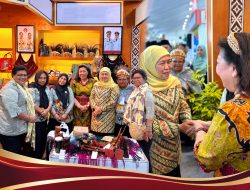 Khofifah Apresiasi Suzy Rettob Perkenalkan Produk Mimika Saat Expo Serambi Nusantara MTQ XXXI