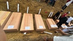 Sebelas Korban Tewas Insiden Kebakaran di Pasar Paniai Dimakamkan Dalam Satu Liang Lahat
