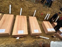 Sebelas Korban Tewas Insiden Kebakaran di Pasar Paniai Dimakamkan Dalam Satu Liang Lahat