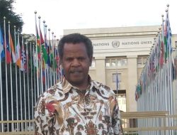 Pegiat HAM Theo Hesegem Pertanyakan Kehadiran Negara Meredam Konflik Bersenjata di Papua