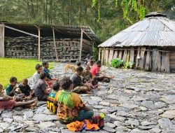 Prosa Lirik: Panggilan di Balik Kabut dan Gumpalan Asap Fana Karya Yance Dou