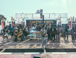 Unjuk Rasa Forum Masyarakat Adat, Massa Tanam Salib Hitam di Depan Kantor Bupati Merauke