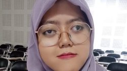 Anatomi Strip Foto LDR: Ketika Jarak Ditaklukkan oleh Bando Kelinci Digital dan Hitung Mundur Tiga Detik