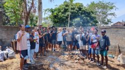 Mahasiswa UKSW Salatiga Asal Provinsi Papua Barat Kerja Bakti Bersama Warga Kecamatan Sidorejo