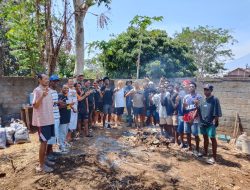 Mahasiswa UKSW Salatiga Asal Provinsi Papua Barat Kerja Bakti Bersama Warga Kecamatan Sidorejo