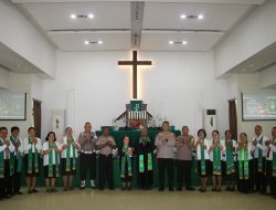 Kapolres Jayapura Hadiri Minggu Kasih di Gereja Martin Luther Sentani, Ajak Jemaat Jaga Kamtibmas